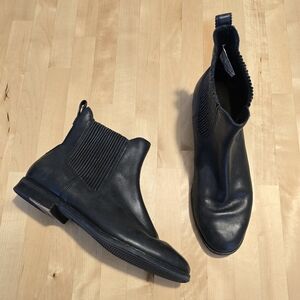 UGG Joey Chelsea Boots Black Size 8